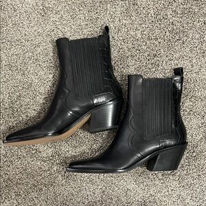 Dolce Vita Western Black Leather Ankle Boot
